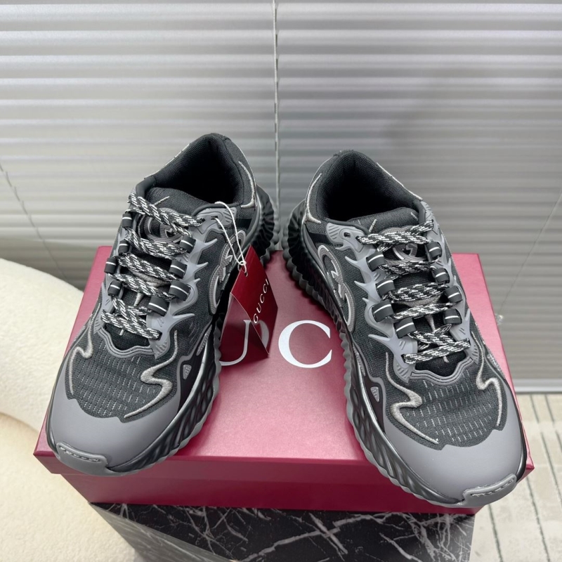 G*u*i casual shoes